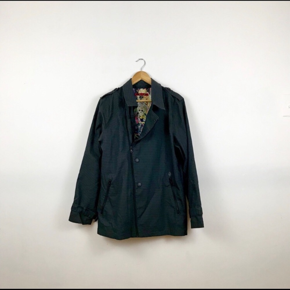 Like new! Men’s Volcom lightweight jacket. Size M